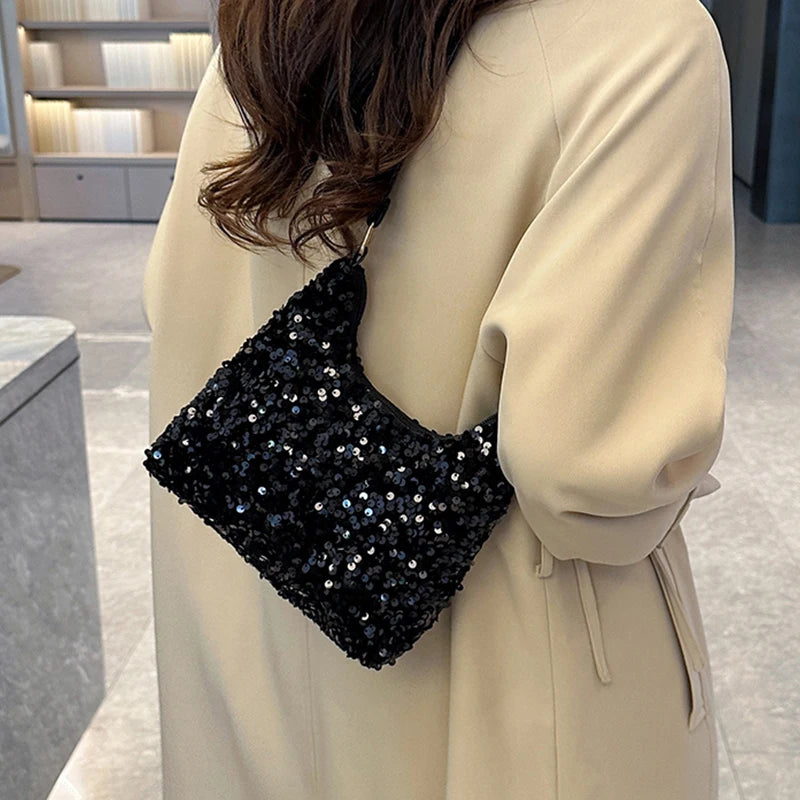 Ladies' single-shoulder bag for evening events. Suitable for banquet, travel, shopping and photography. With sequin design.