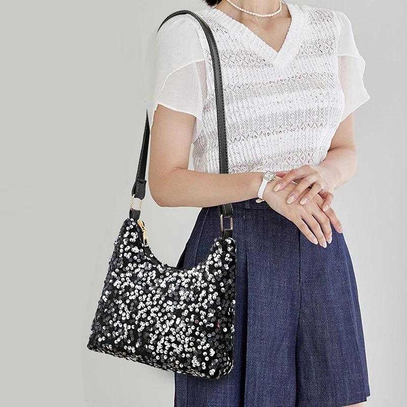 Ladies' single-shoulder bag for evening events. Suitable for banquet, travel, shopping and photography. With sequin design.